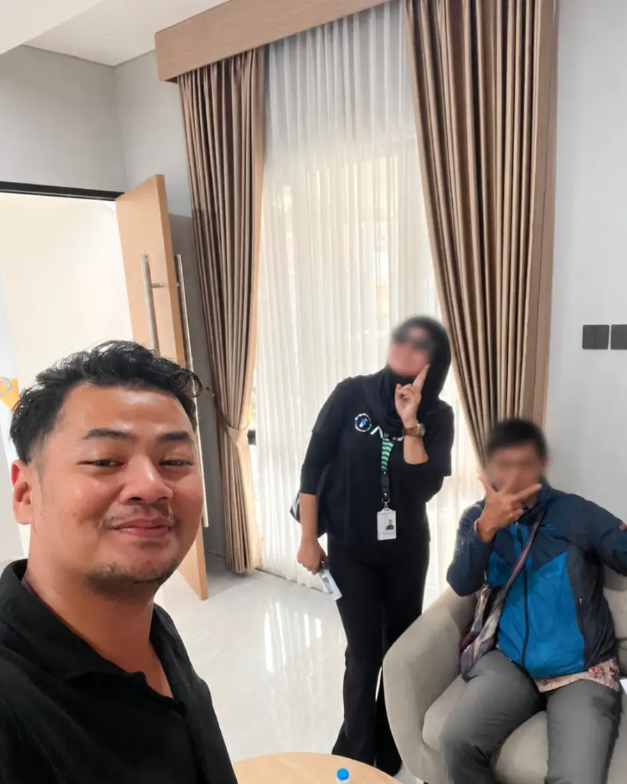 Diskusi bareng tim di unit contoh